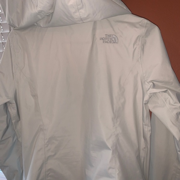 North Face Rain jacket (with hood) - Picture 5 of 6